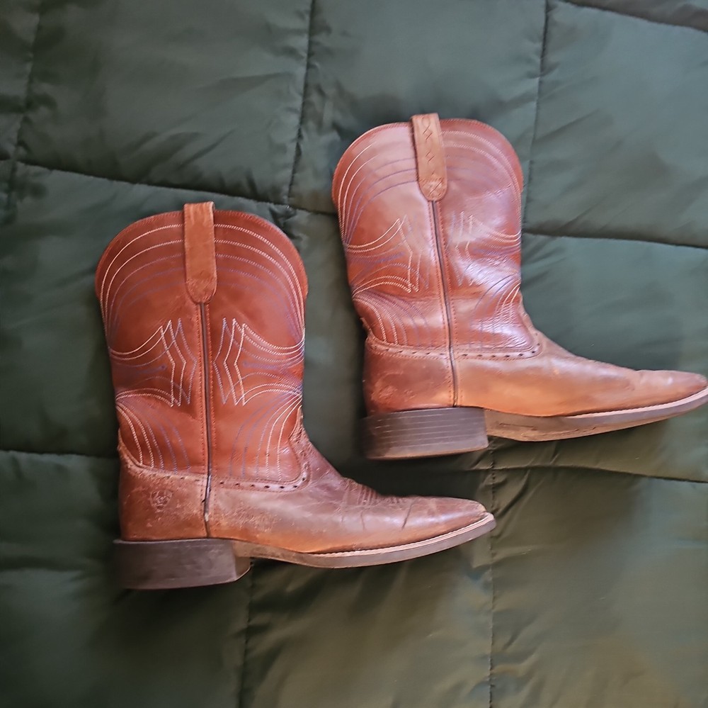 Ariat Mens Brown Leather Square Toe Western Boots with Rubber Soles 12D