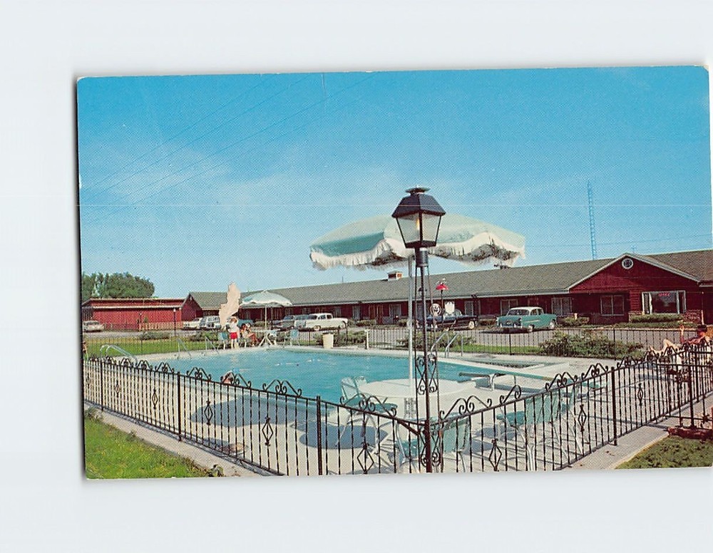 Postcard Redwood Motel & Inn Rantoul Illinois USA