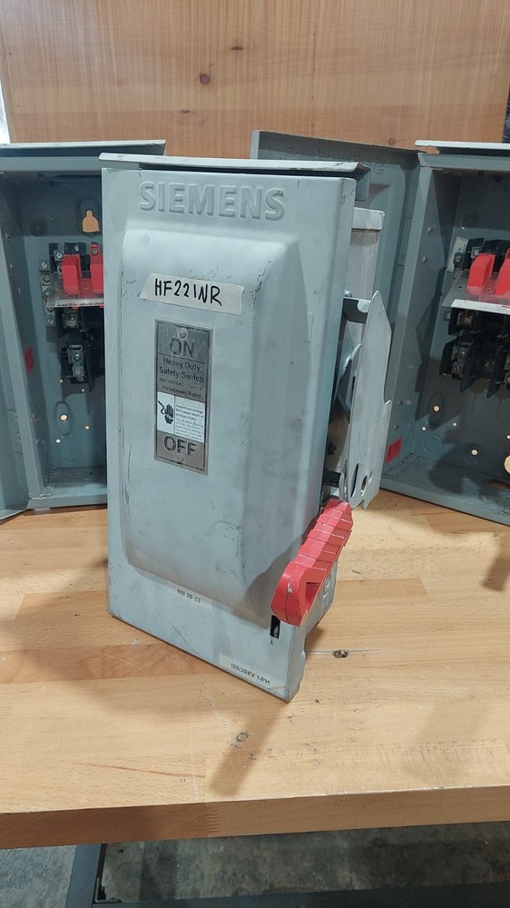 SIEMENS HF221NR HD SAFETY SWITCH 30A 240V 2P N3R Fused
