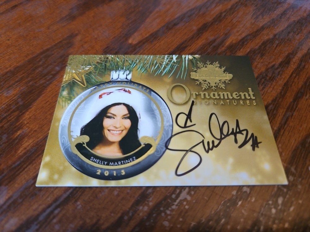 Benchwarmer 2015 Shelly Martinez Happy Holidays Ornament Signatures Playboy WWE