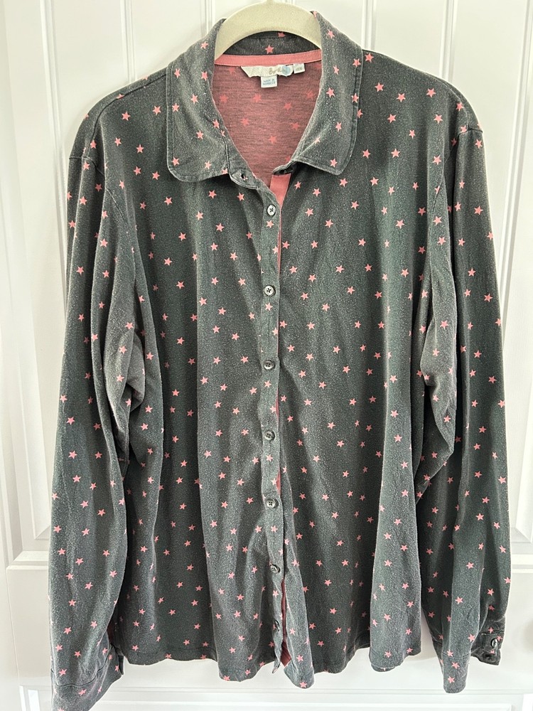 Gently Worn Boden Jersey Long Sleeve Forest Green Shirt w/Pink Stars and Placket