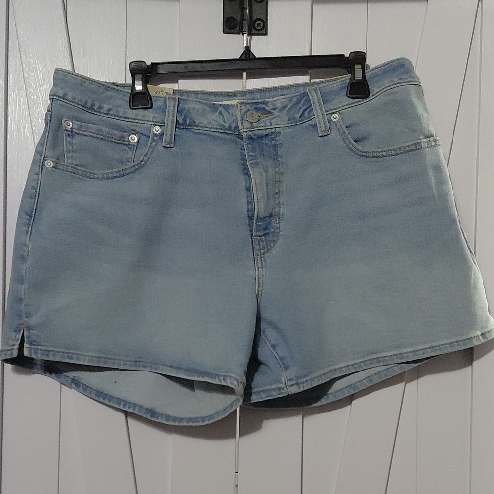 Levi's Women's Light Blue Denim Chino Shorts Cotton Regular Fit 5-Pocket Button