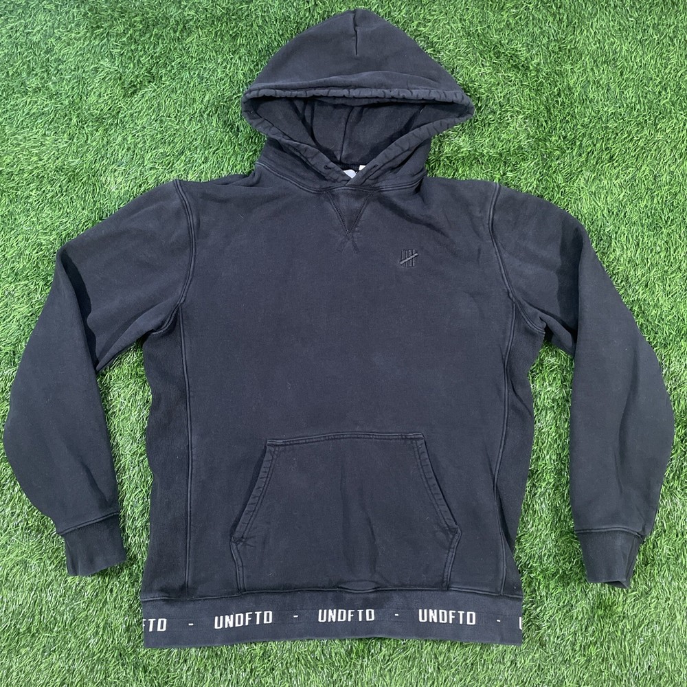 Undefeated Hoodie Pullover Strike Graphic Black UNDFTD Streetwear Mens Large