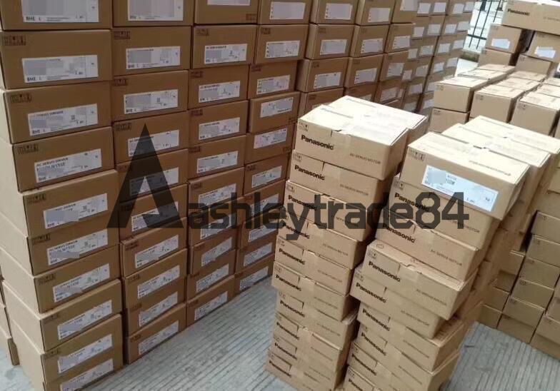 ONE NEW Servo Motor MSMZ042A1D #A6-37