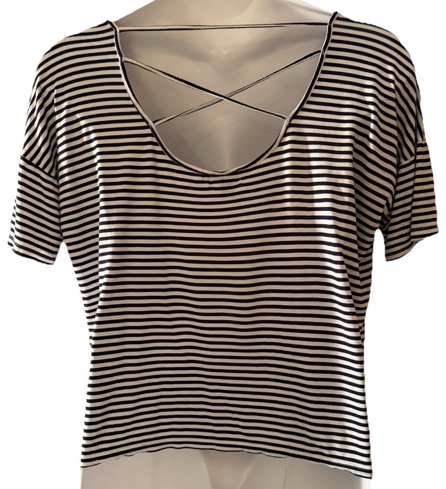 🤍OLD NAVY Striped Short Sleeve Crop Top-Navy Blue & White-Size L🤍