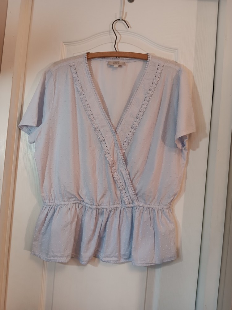 Loft Women's Short  Sleeve ,elastic Waist Blouse Size L, Light Blue