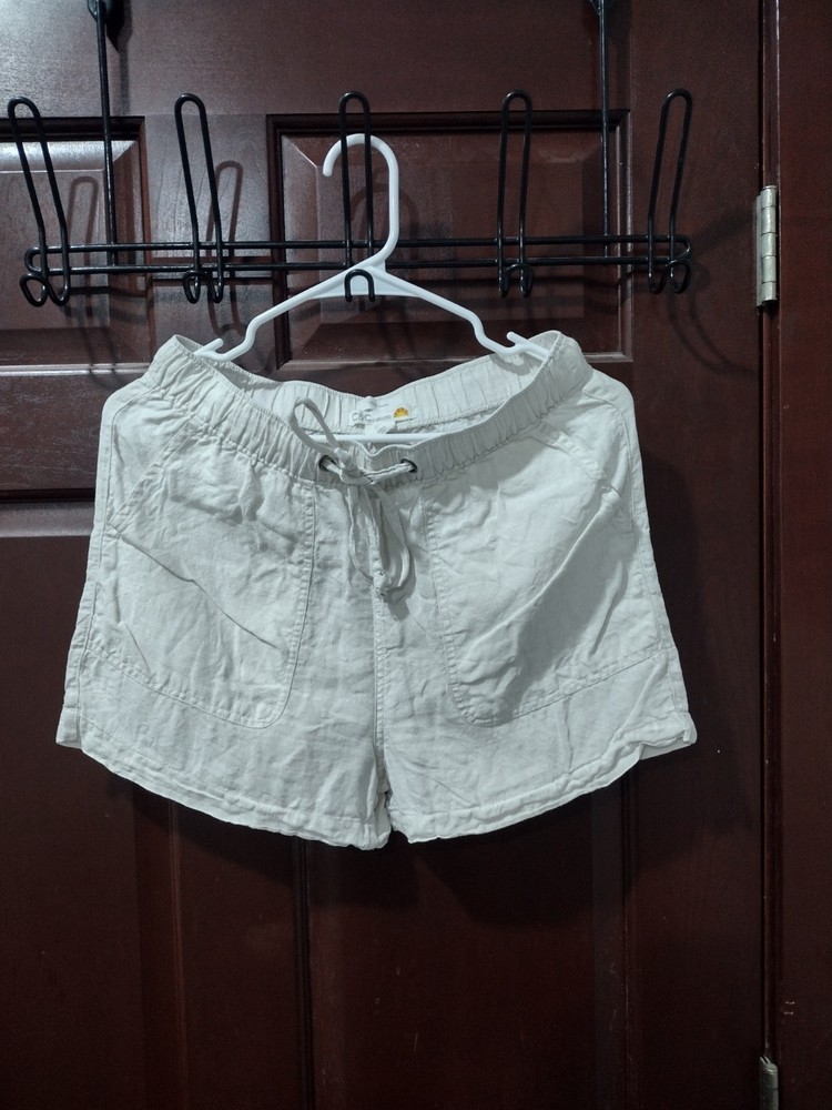 C&C California 100% linen white pull on shorts elastic waist size S