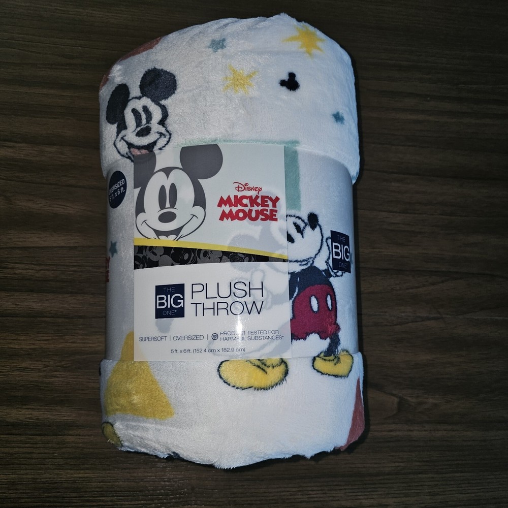 Disney Mickey Mouse Oversized Plush, the Big One Throw 5ft x 6ft NWT