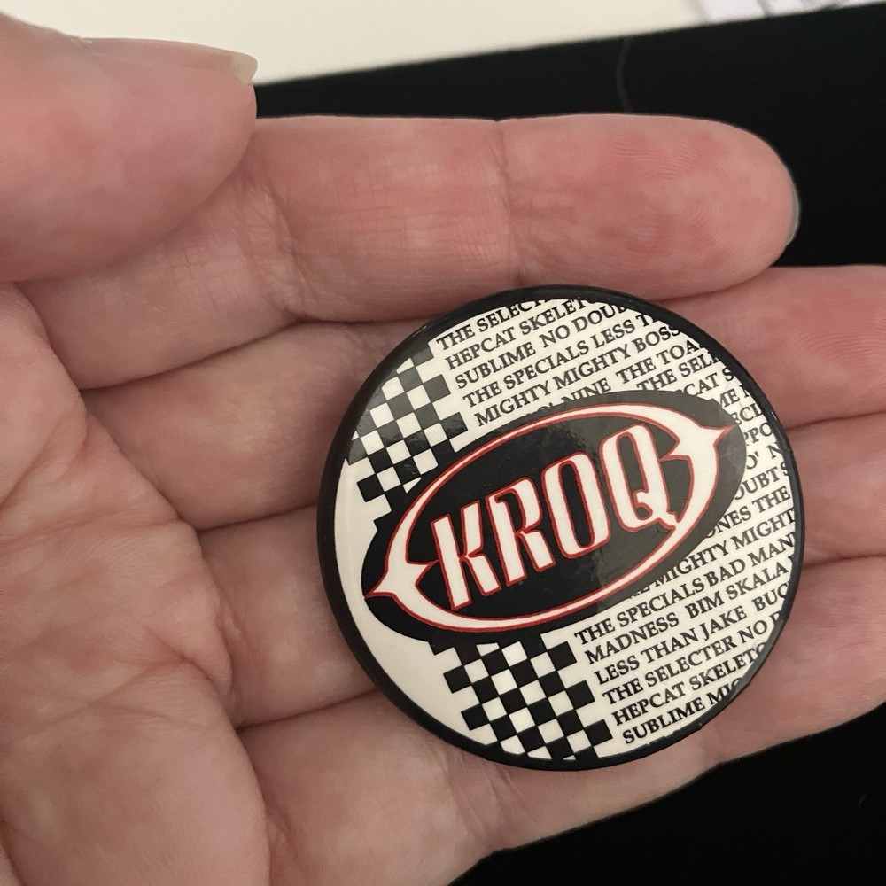 Vintage KROQ 106.7 Pin Button 90s Ska Punk No Doubt Sublime LA Radio Promo