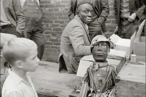 Medicine show,Huntingdon,Tennessee,TN,1935,Resettlement Administration,FSA,18