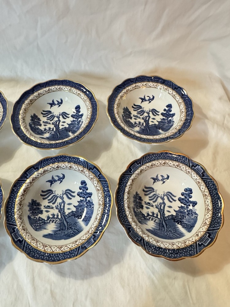 Booths Real Old Willow Fruit Bowl With Rim A8025