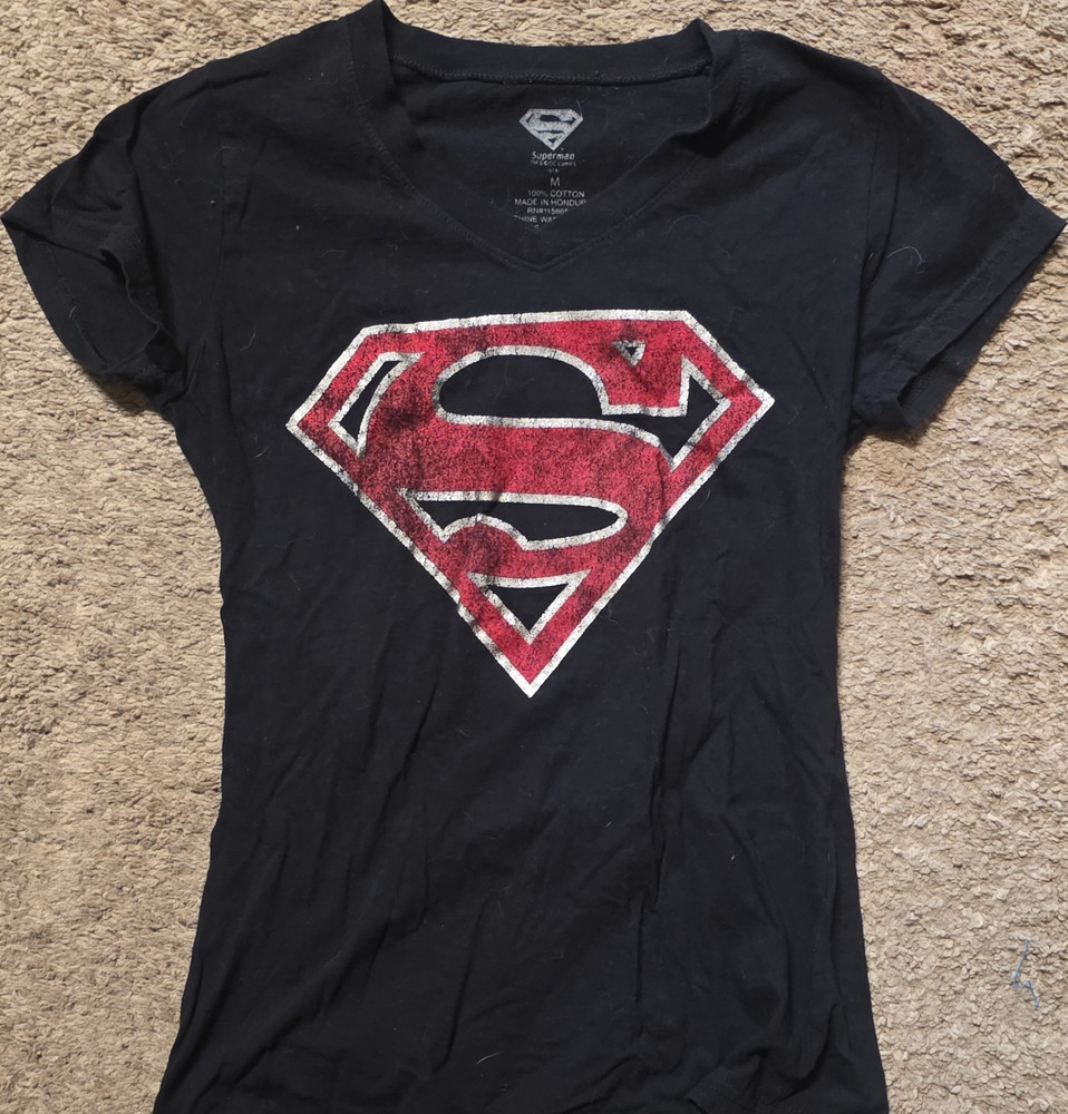 Superman Women's Graphic Print V-Neck Short Sleeve Cotton Knit T-Shirt Black M