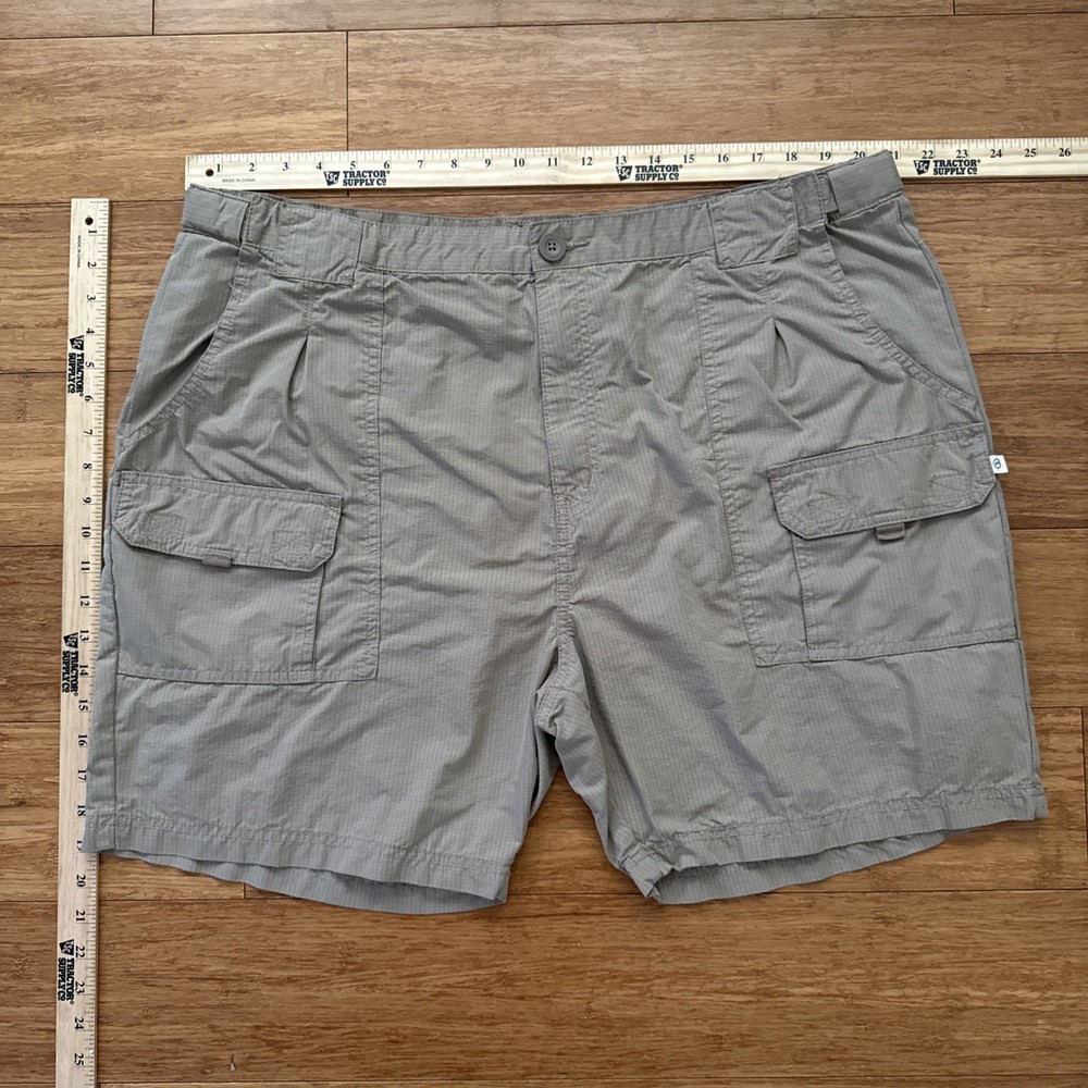 Magellan Outdoors Men's Khaki Beige Cargo Shorts Size 42