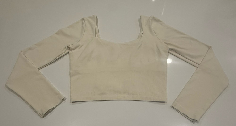 PINK Victoria’s Secret Cream Cropped Long Sleeve Top Scoop Neck Stretch Large