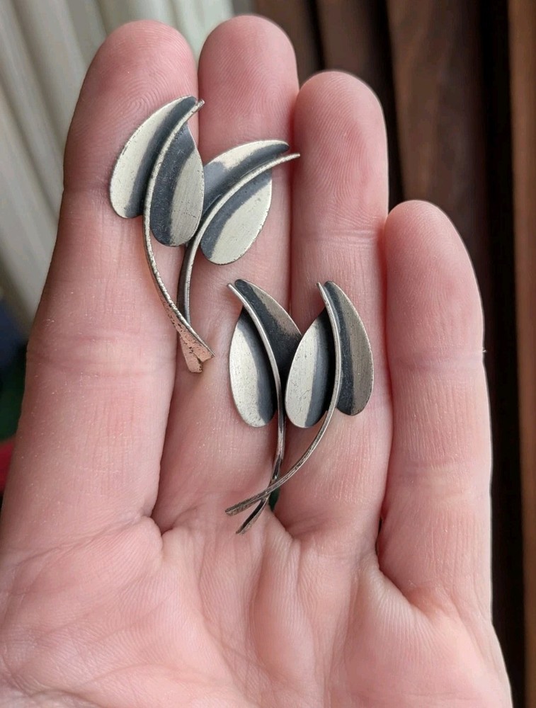 Vintage MCM BEAU Sterling Silver Leaf Cluster Leaves Screwback 1¼