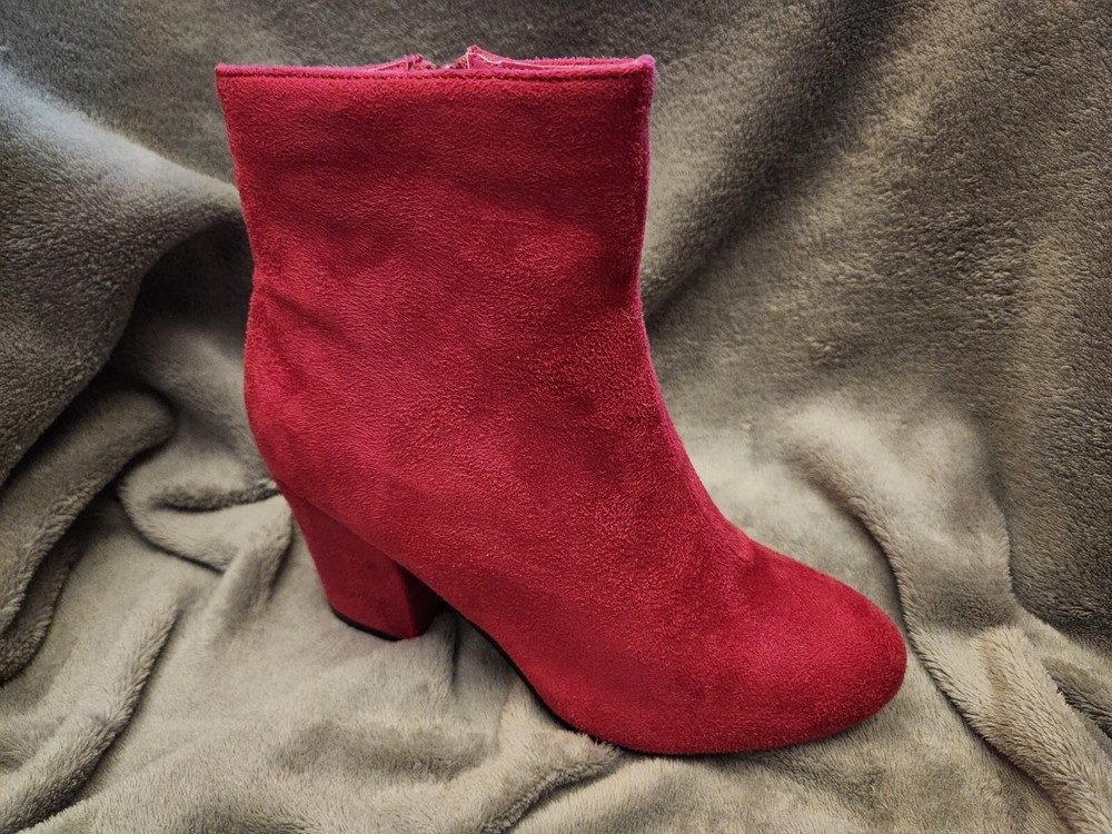 Stylish Women's Round Toe Side Zipper Boots in Size 5.5