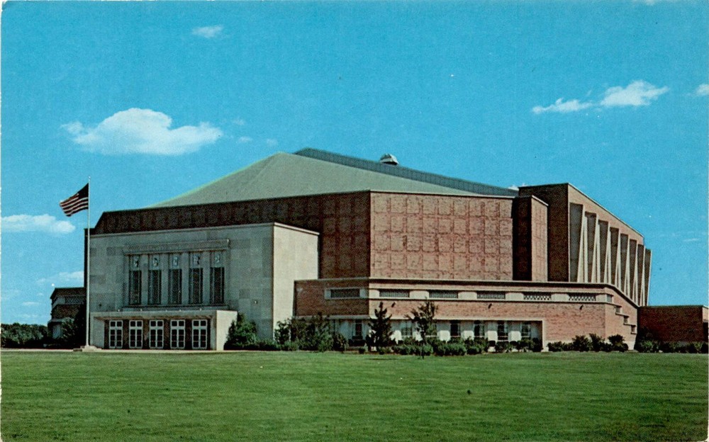 Allen County WAR MEMORIAL COLISEUM, Fort Wayne, Indiana, World War II Postcard