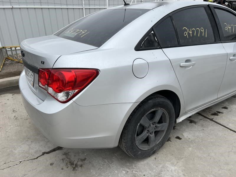 CRUZE     2011 Fuel Filler Door 840139