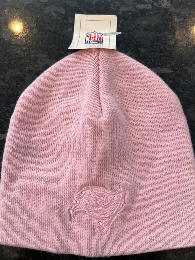 Women’s NFL Tampa Bay Buccaneers Pink Team Logo Cuffless Beanie Knit Cap NWT