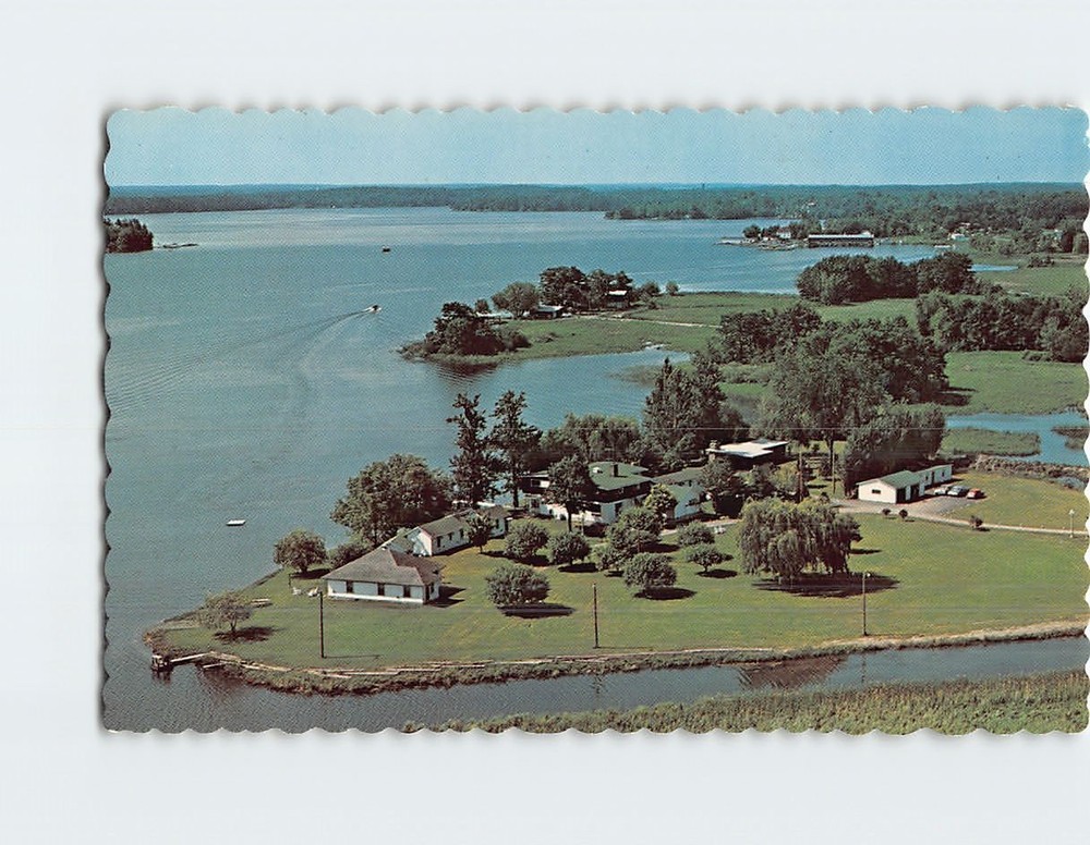 Postcard Caiger's Lodge Saint St. Lawrence River Mallorytown Ontario Canada