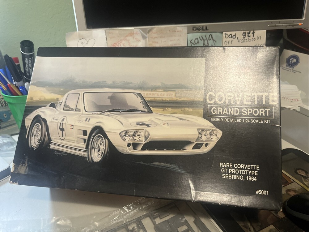 Accurate Miniatures 1999 Release Corvette #4 Grand Sport Sebring 1964 Racer 1/24-image