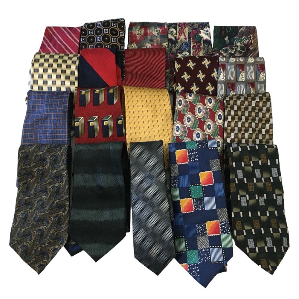 Lot of 20 Men’s 100% Silk /Other Ties Pierre Cardin, Jones New York, Alex Lloyd