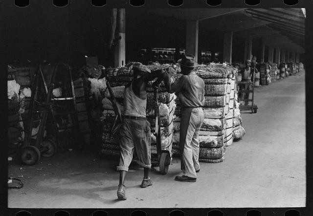 Photo:Houston Texas Cotton Compress Grappling Hooks Bale 1939 Workers