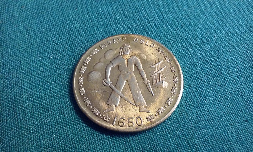 Pirate Gold Doubloon Coin Mardi Gras Souvenir 1.25 Inch Gold-Tone Metal  