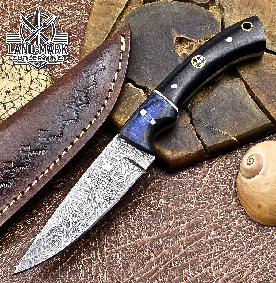 HANDMADE DAMASCUS STEEL HUNTING KNIFE WITH BLACK SHEET AND PAKKA WOOD BOLSTER