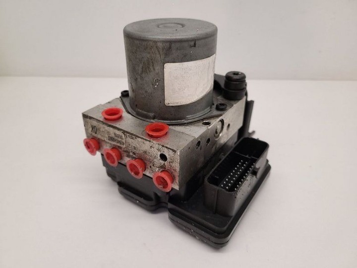 2016-2018 Kia Sorento ABS Anti Lock Brake Pump Modulator Assembly AWD OEM