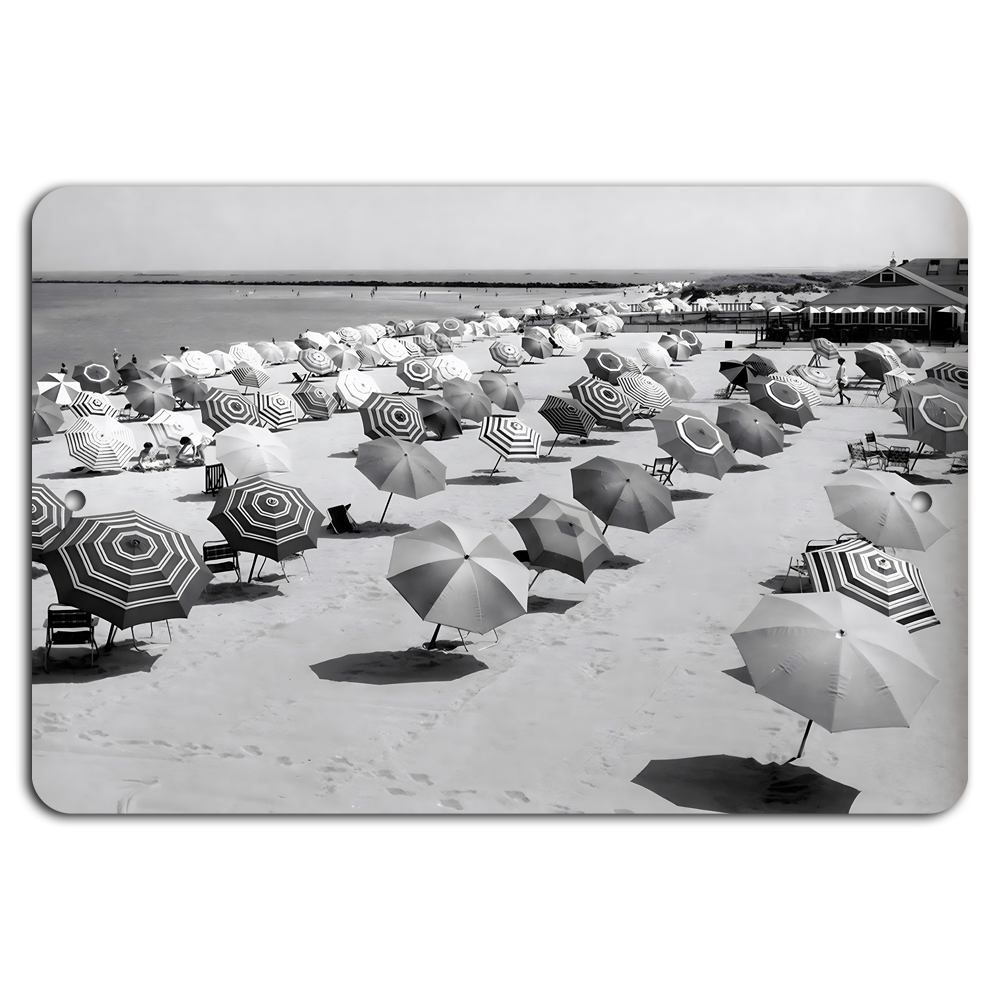 Timeless Vintage Beach Sun Umbrellas for Classic Coastal Vibes