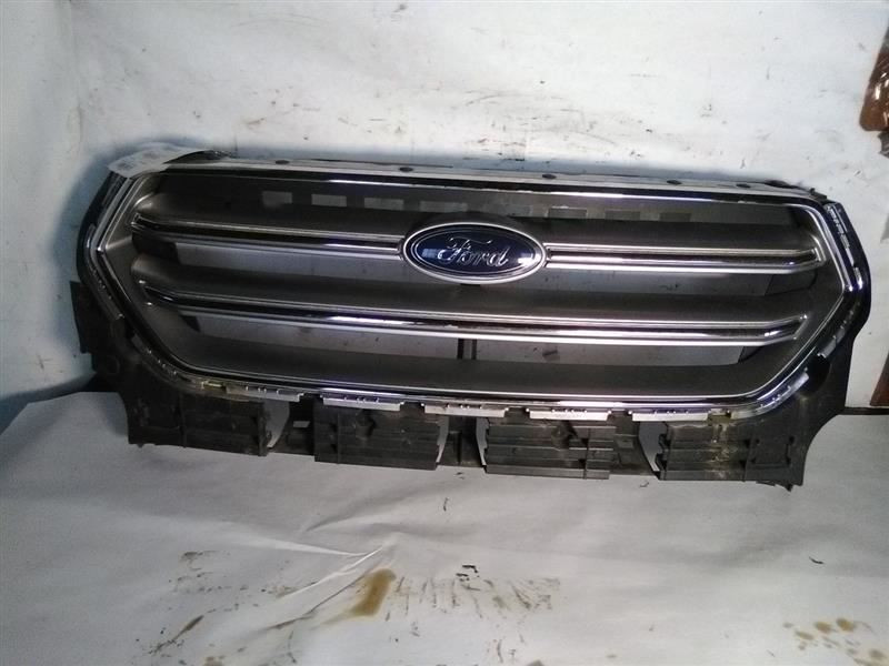 17-19 Ford Escape Grille Upper Surround Chrome Bar Inserts