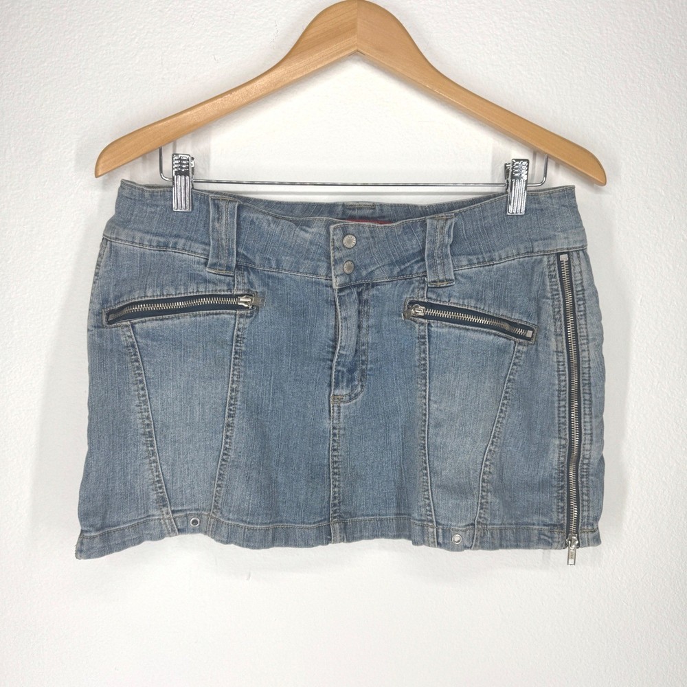 Y2K Micro Mini Denim Jean Skirt 90s Grunge Light Wash Zipper Size 11 Low Rise