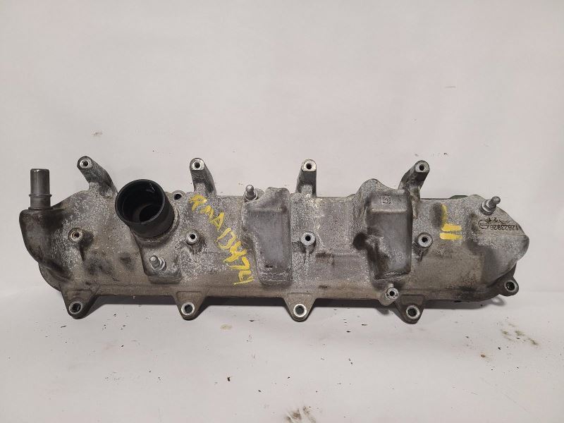 SUBCHEV15 2015 Valve Cover 1638104