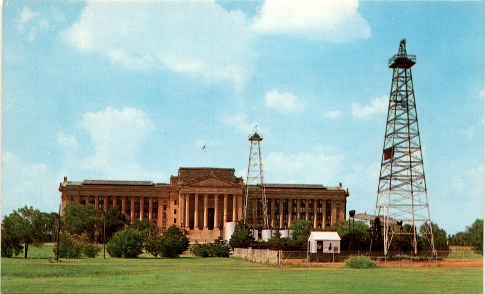 OKLAHOMA STATE CAPITOL, OKLAHOMA CITY, oil wells, Postcard