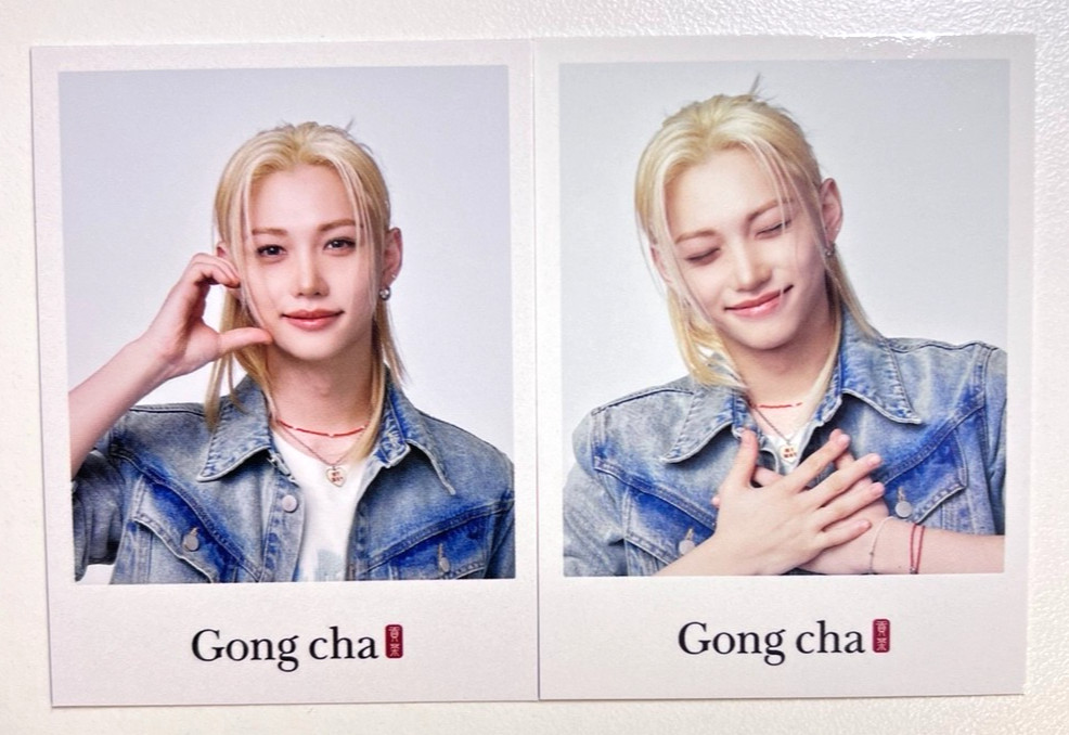 STRAY KIDS FELIX [GONGCHA Official Photocard Promotional Happy card] / K-POP