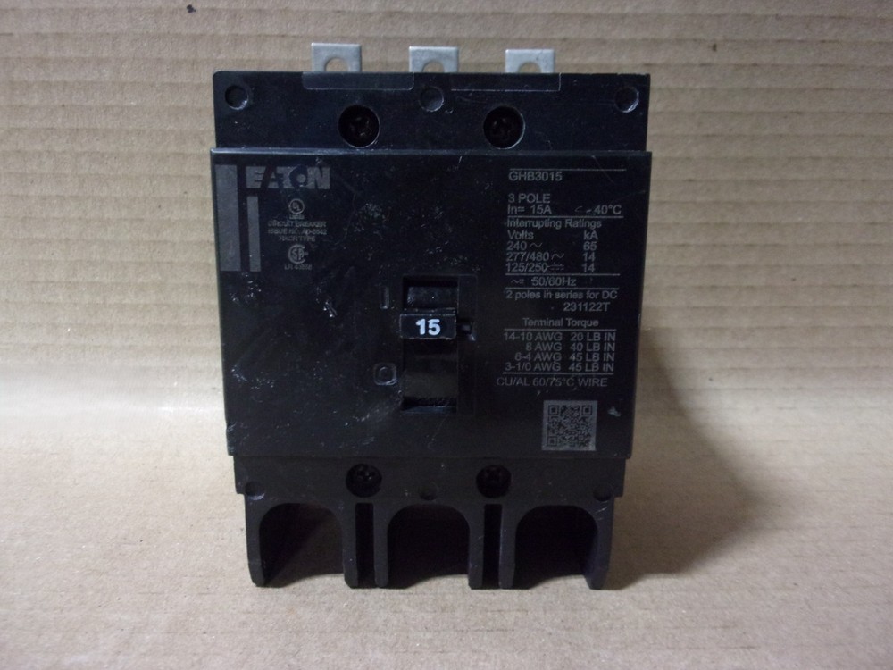 NEW Eaton Cutler Hammer GHB GHB3015 3 Pole 15 Amp 480v Circuit Breaker Flaw #40