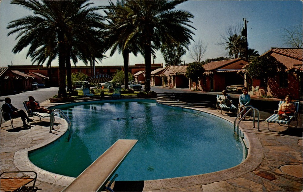 Rose Bowl Motor Hotel ~ Phoenix Arizona ~ pool ~ unused 1950s-60s postcard