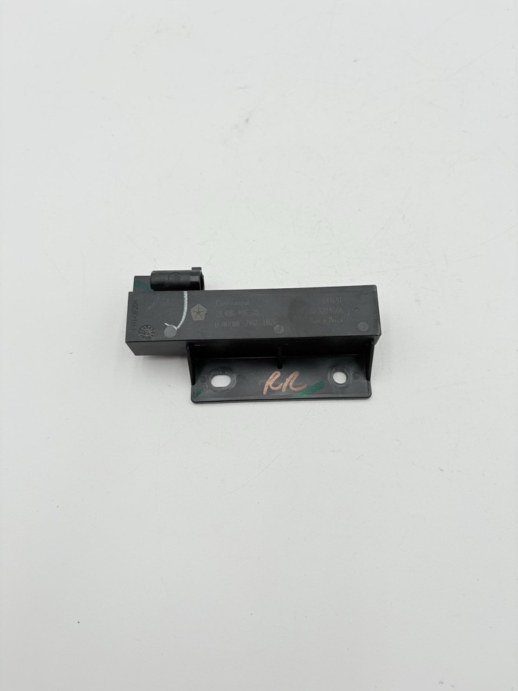 ⭐️2011-2018 Dodge Journey Rear Right Keyless Entry Antenna 68068148AA OEM
