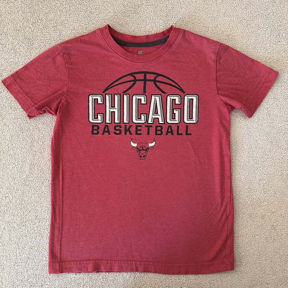 Chicago Bulls NBA Red T-Shirt Youth Size Small 8/10
