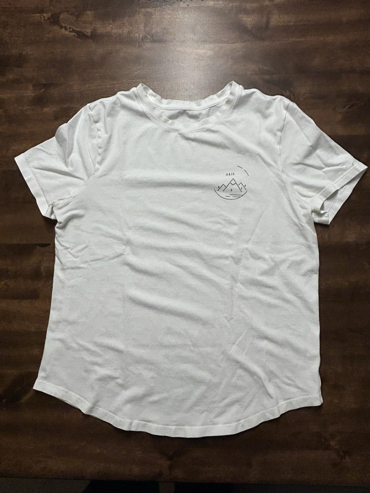 Lululemon Women’s Love T-shirt Crew Neck Short Sleeve White Vail Colorado Size 4