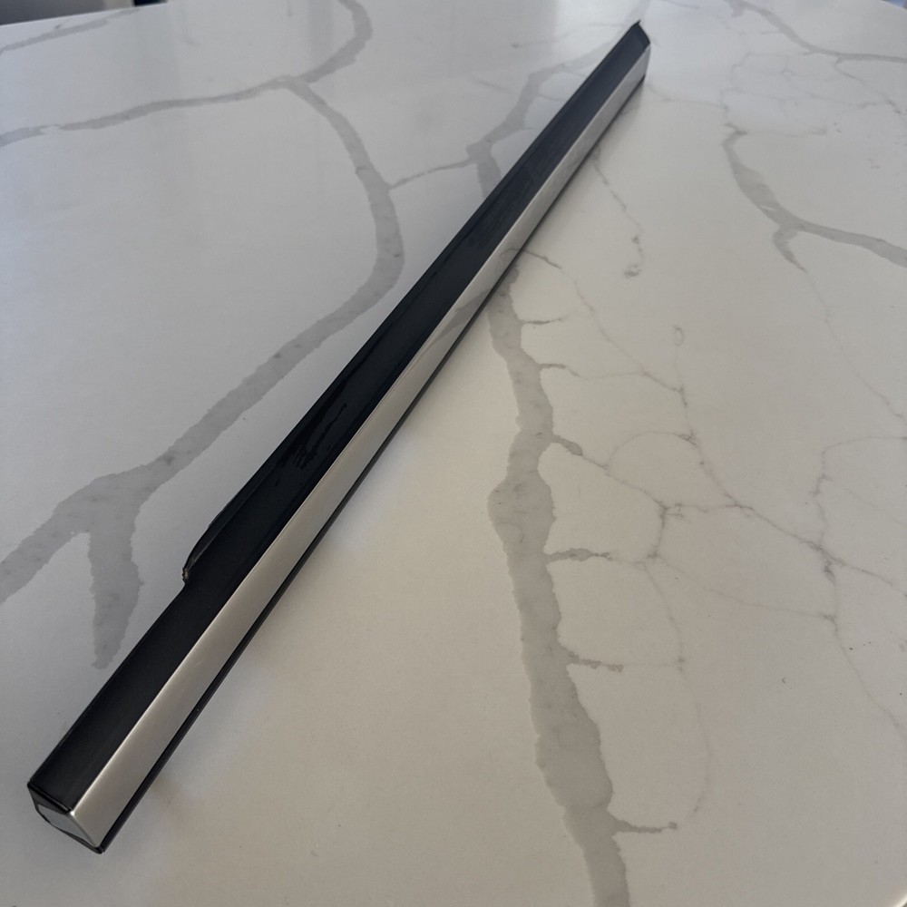 2015-2017 Ford Expedition EL Right Front Door Window Belt Molding OEM Replacement
