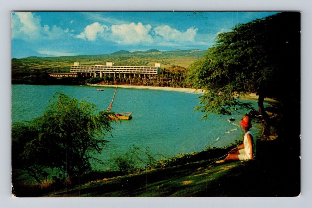 HI-Hawaii, Mauna Kea Beach Hotel, Lady Golfer, Vintage Postcard
