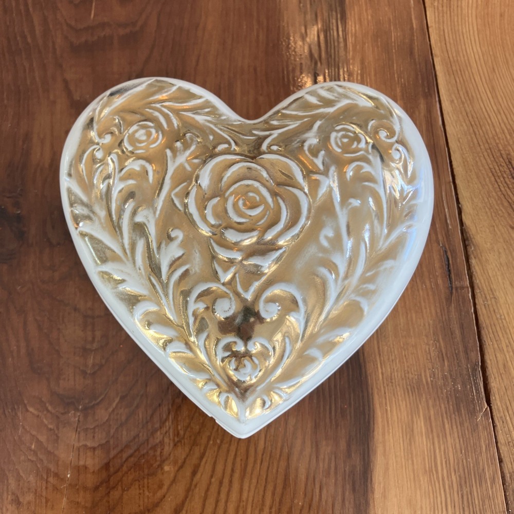 Vintage Heart Shaped Ceramic Trinket Box 5” Floral Lid Jewelry Vanity Keepsake