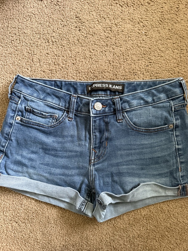 Express Women's Cuffed Denim Shorts Low Rise Stretch Blue Size 4