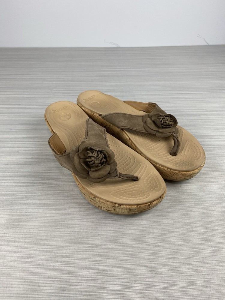 Crocs Leigh Floral Wedge Platform Flip Flop Sandals Size 7 Brown