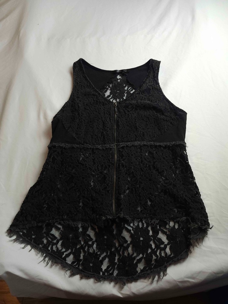 BKE Boutique Tank Top Womens Large Black Lace Front Zip Embellished Fringe Trim