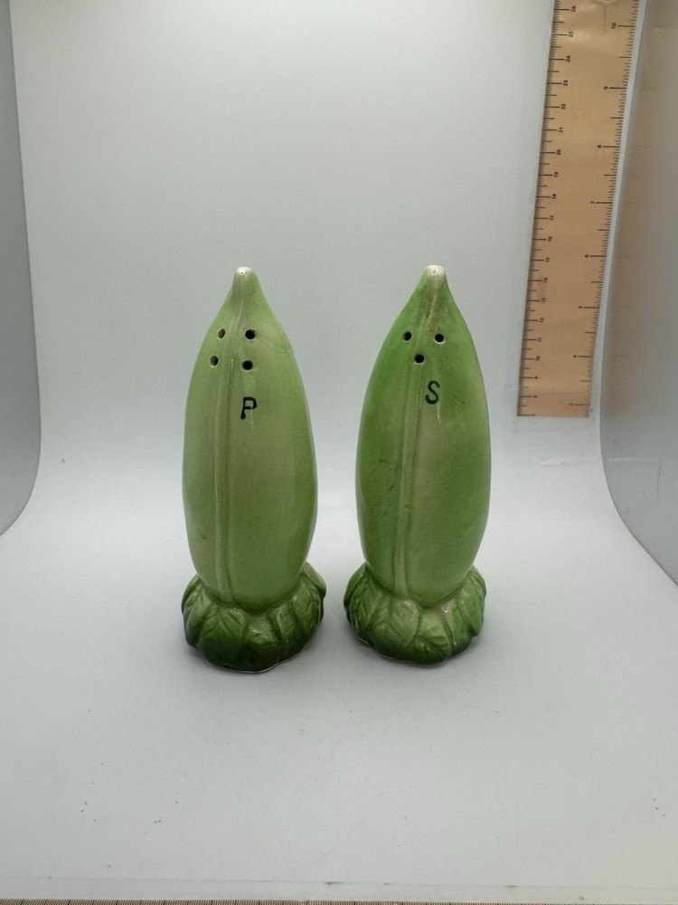 Vintage Pea Pod Salt And Pepper Shakers - Made In Japan With Cork
