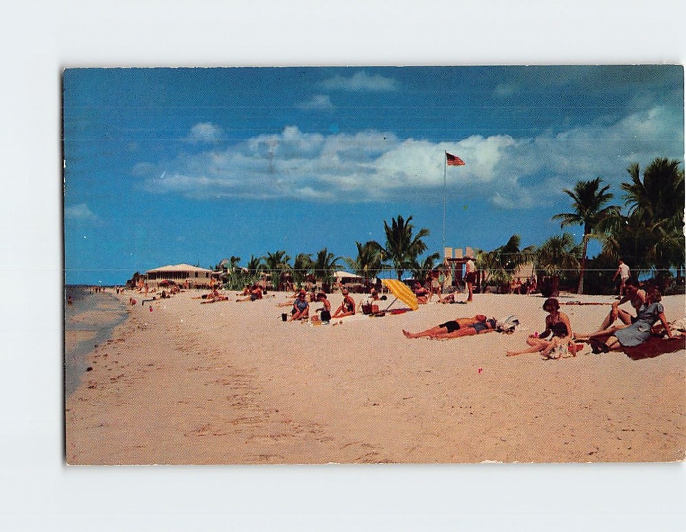 Postcard The Beach at Fort Myers Florida USA