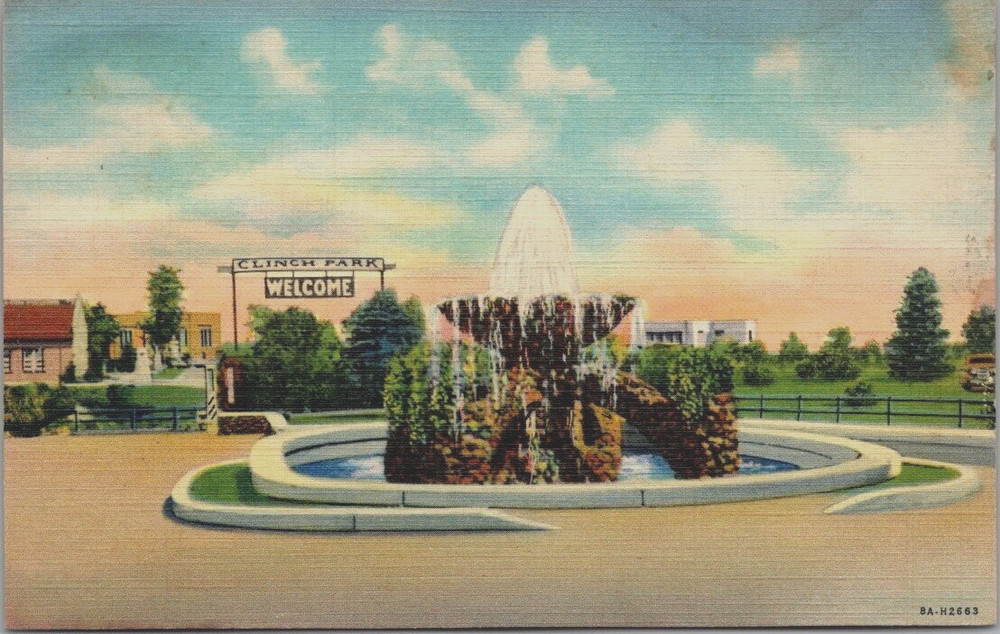 Clinch Park Traverse City Michigan Traverse Bay Beach c 1930's Linen Postcard MI